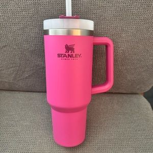 Stanley 40 oz Barbie pink handle cup nwot